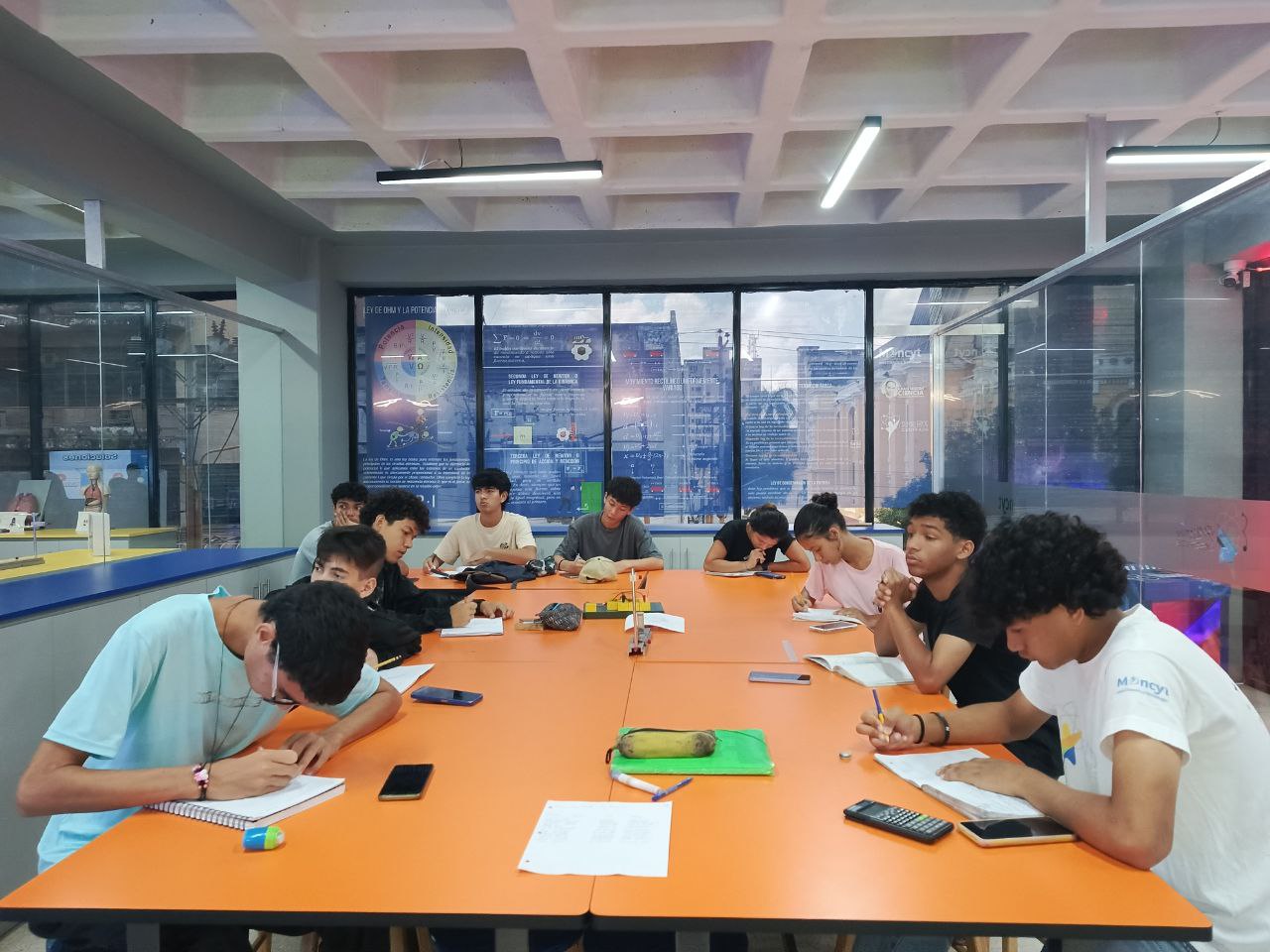 Bachilleres se preparan para el inicio de su faceta universitaria