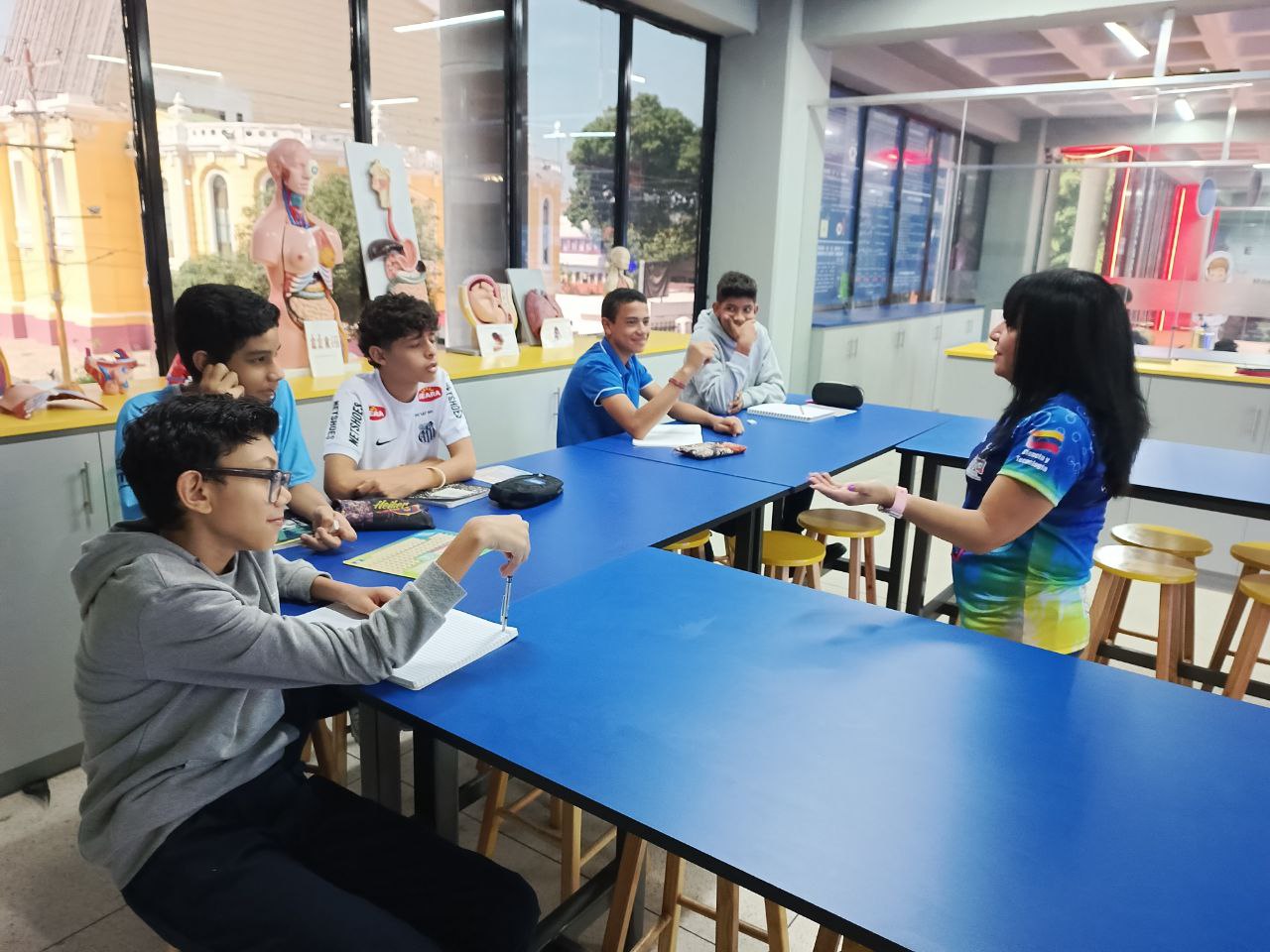 Jóvenes carabobeños continúan sumergidos en el mundo de la Química