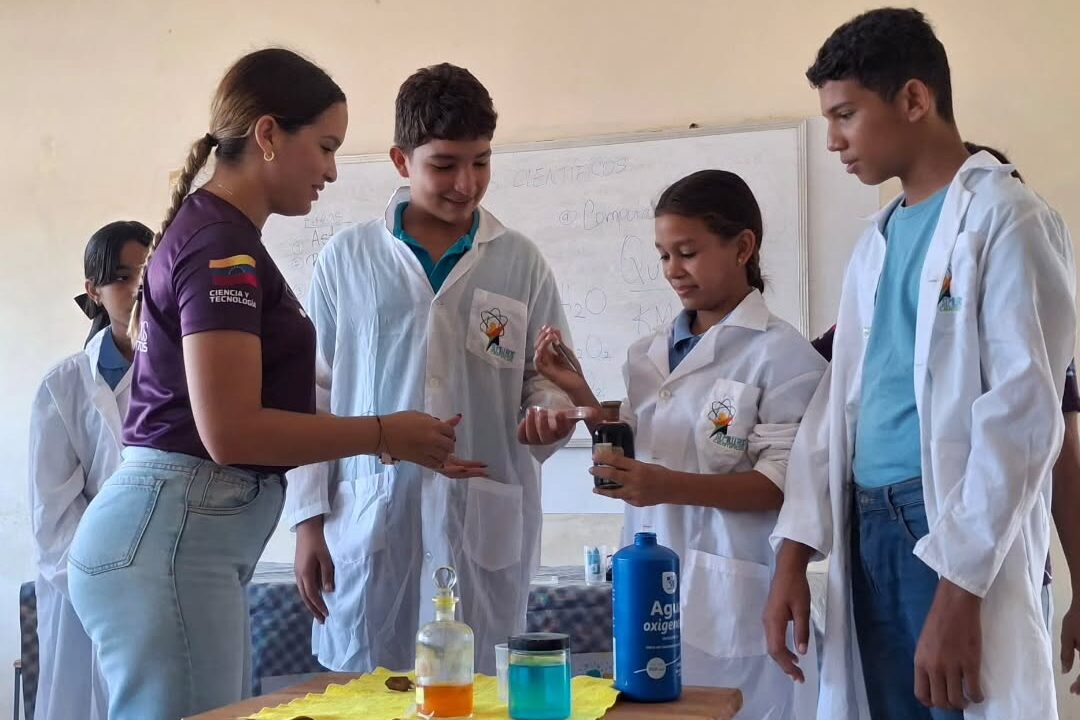 Más de 190 estudiantes de Nueva Esparta se acercaron a diferentes áreas de las ciencias