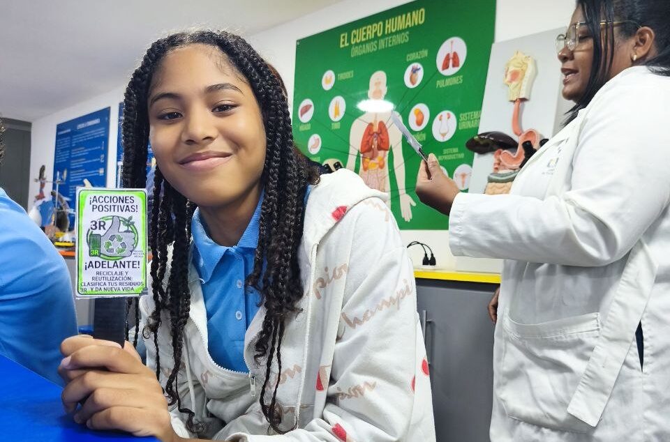 Alumnos de la Unidad Educativa Privada «Médanos de Coro» participan en la Ruta Científica del CNTQ