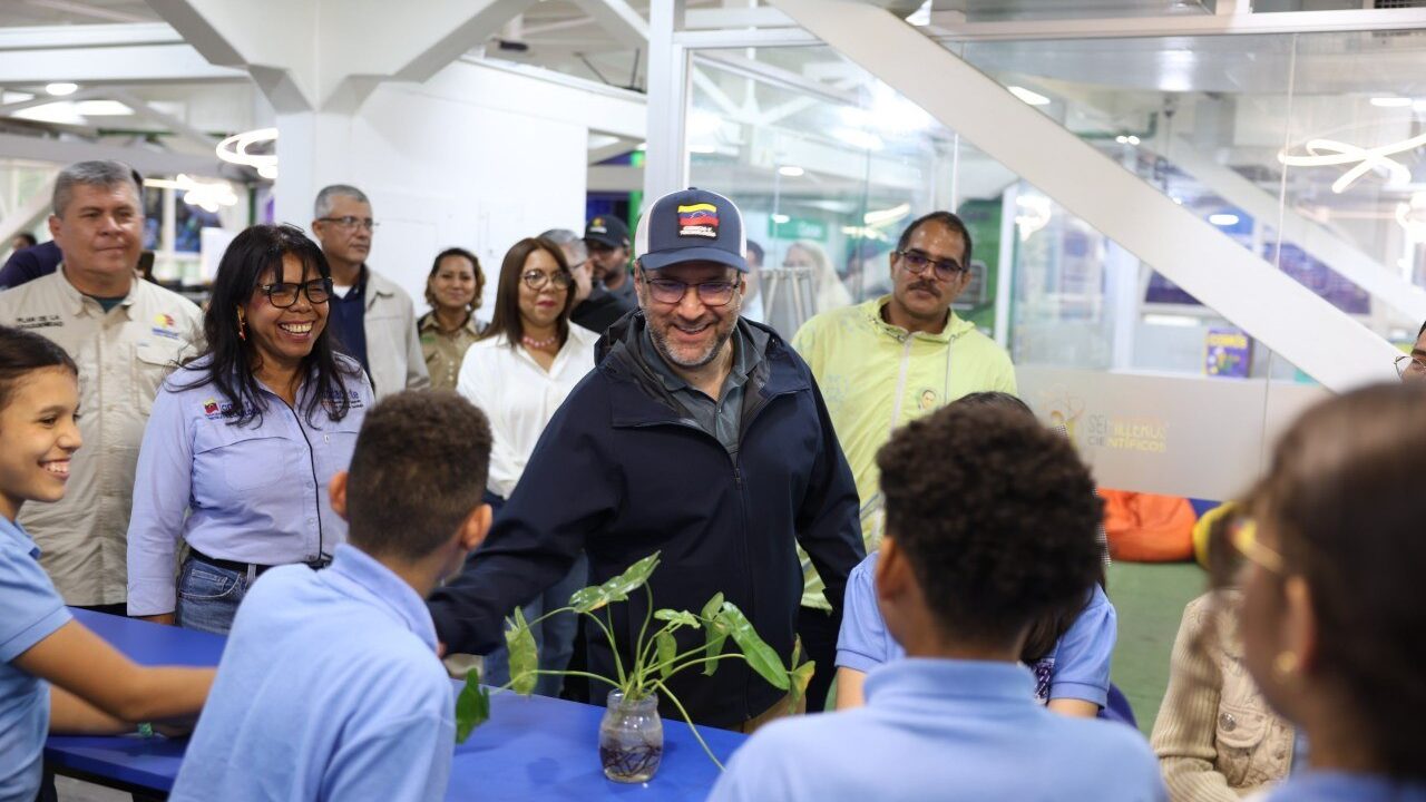 Yván Gil CDEC Aragua